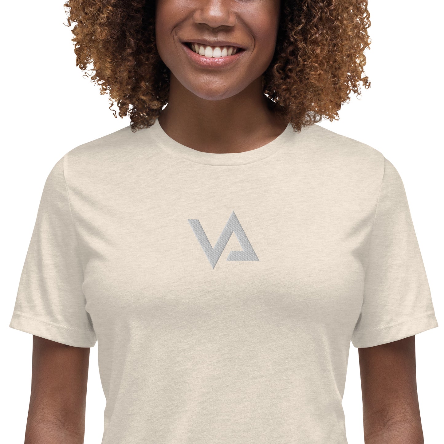 VA_Camiseta bordada relajada para mujer